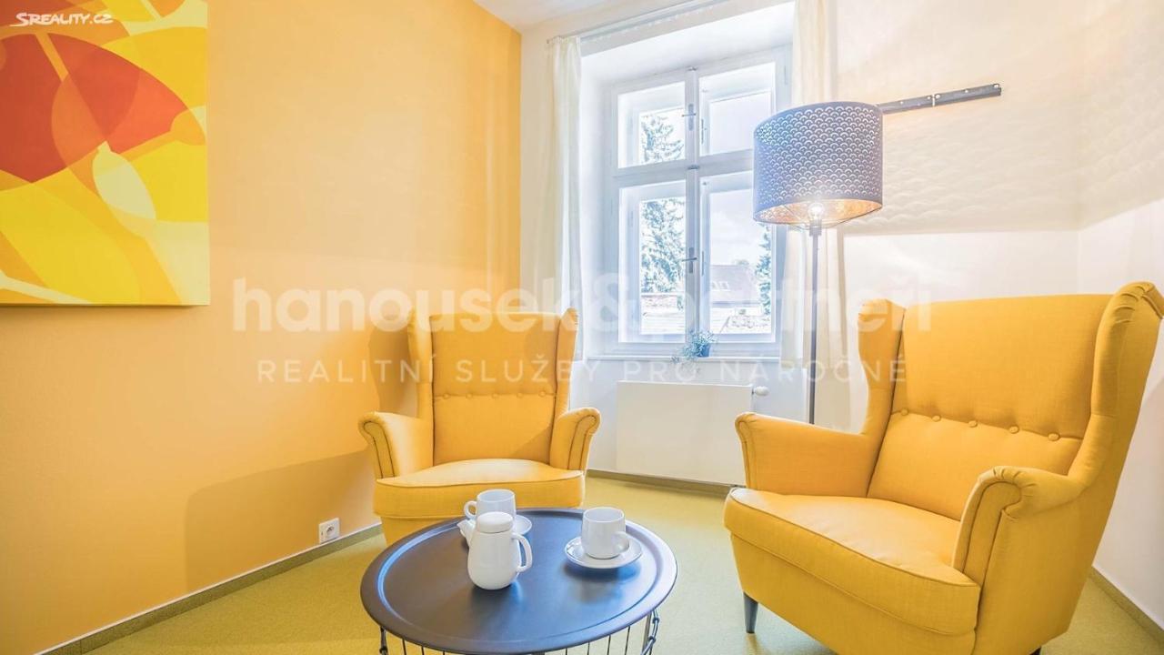 Penzion A Restaurace 14 Hostinné Exteriör bild