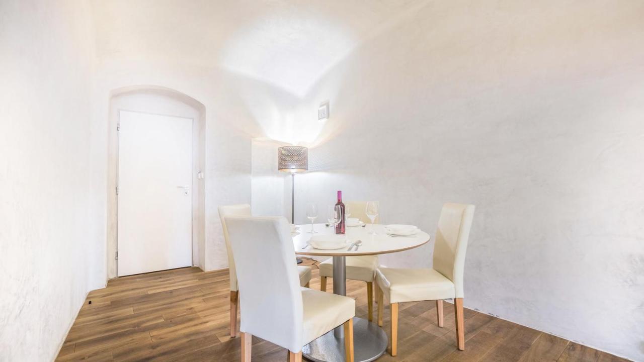 Penzion A Restaurace 14 Hostinné Exteriör bild
