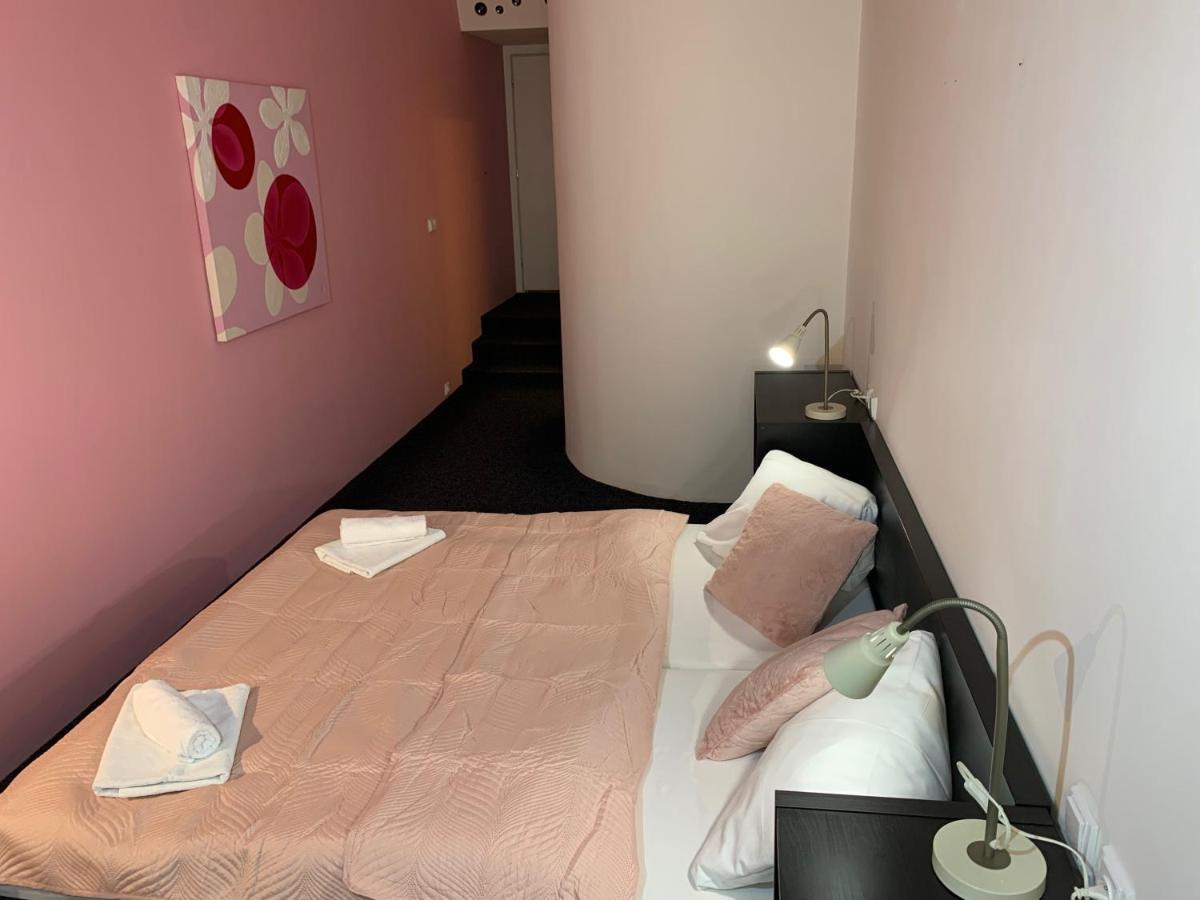 Penzion A Restaurace 14 Hostinné Exteriör bild